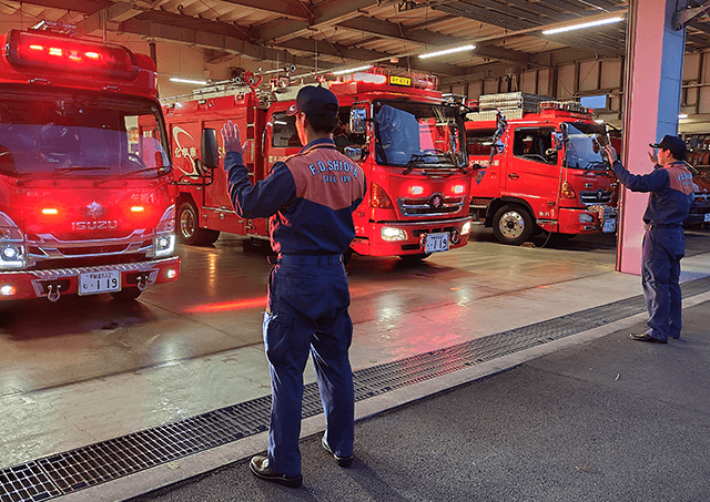 車両点検（２回目）、休憩（夕食）